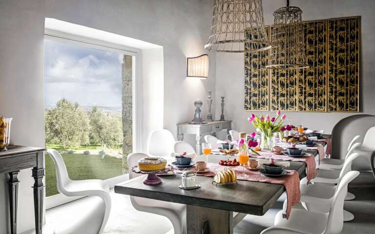 Tuscan vacation villa with luxurious conforts