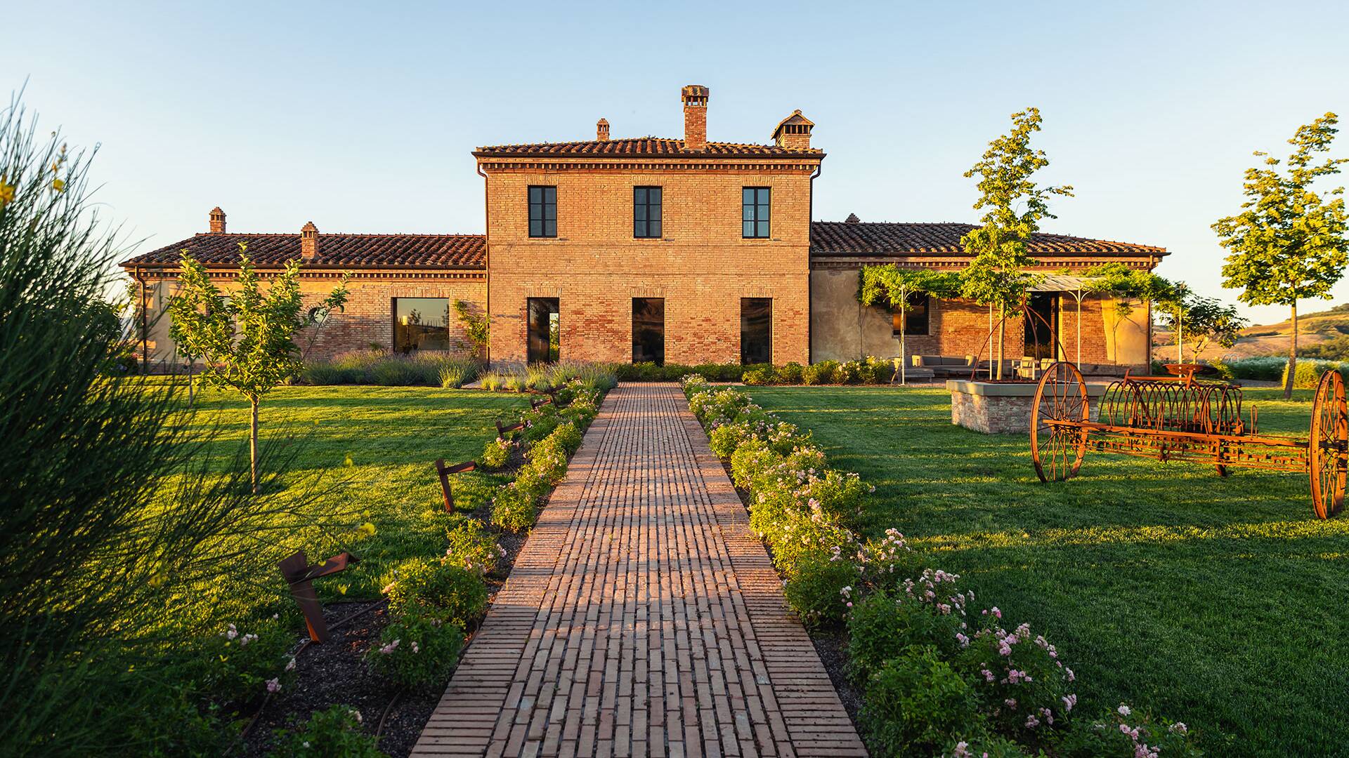 luxury family vacation villa for weekly rentals in Tuscany
