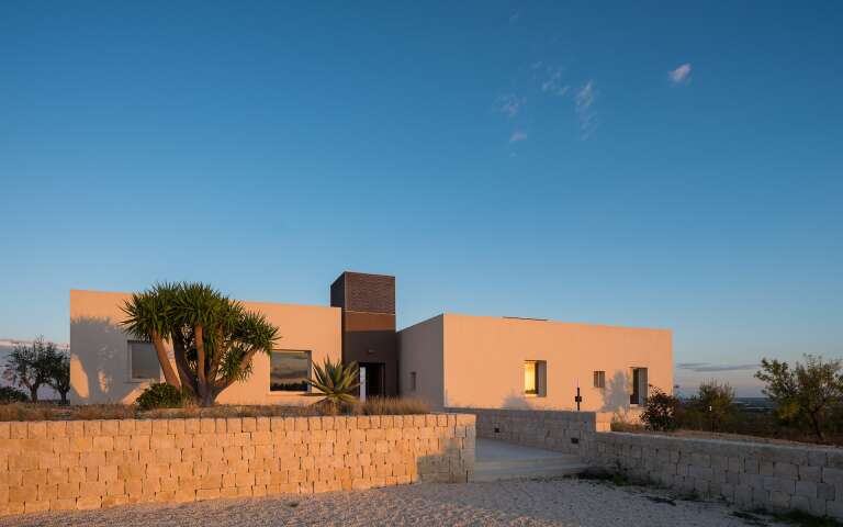 luxury villas for rent sicily