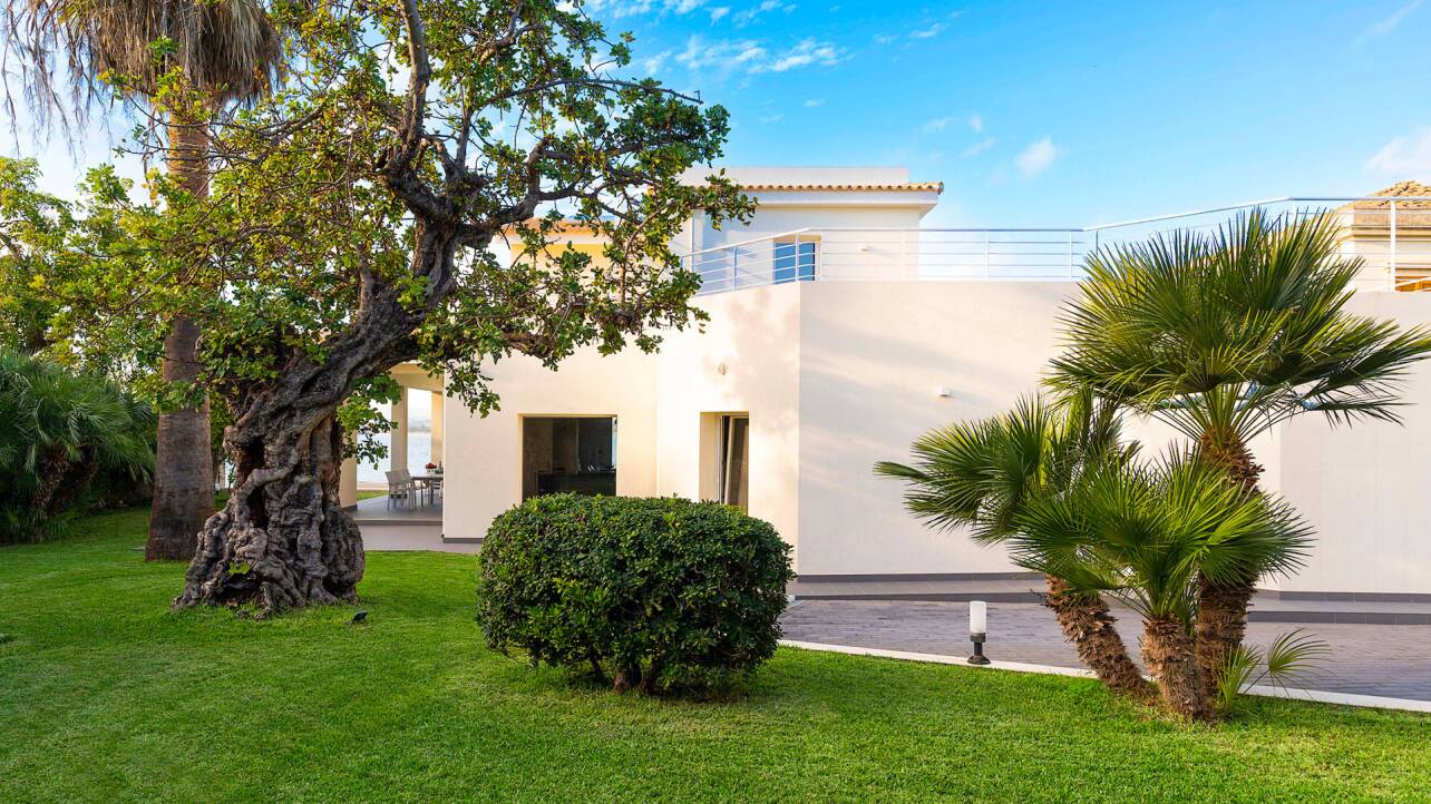 Luxury villa Ortigia for rent in Sicily, Siracusa Home In Italy