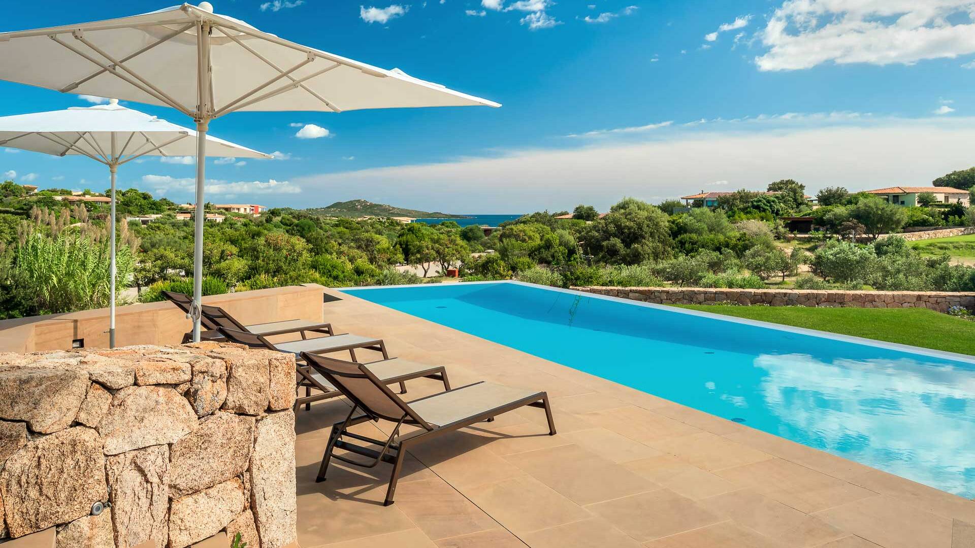 luxury rentals Sardinia