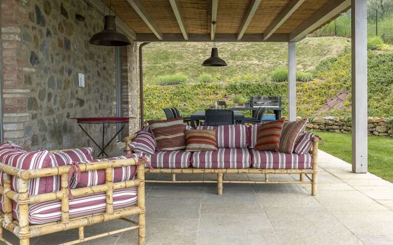 outdoor sitting area