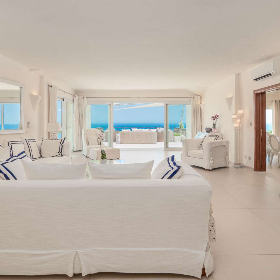luxury rentals Sardinia