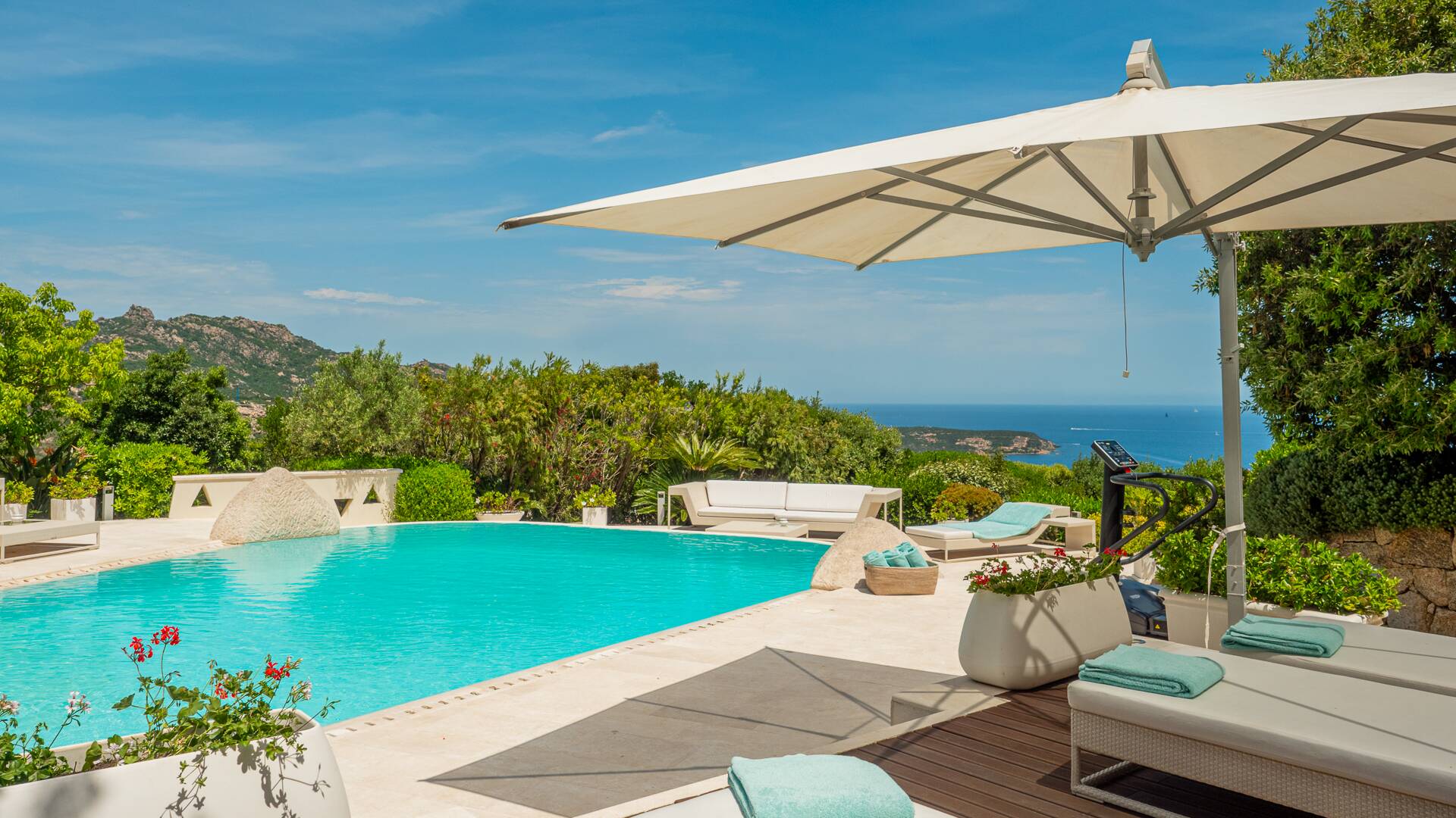 luxury villas for rent Sardinia