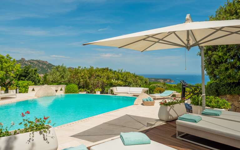 luxury villas for rent Sardinia