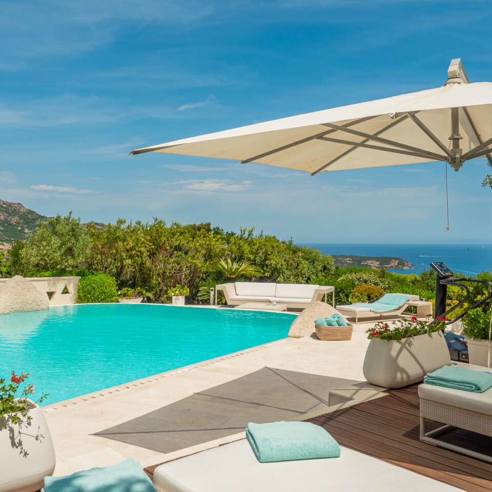 luxury villas for rent Sardinia