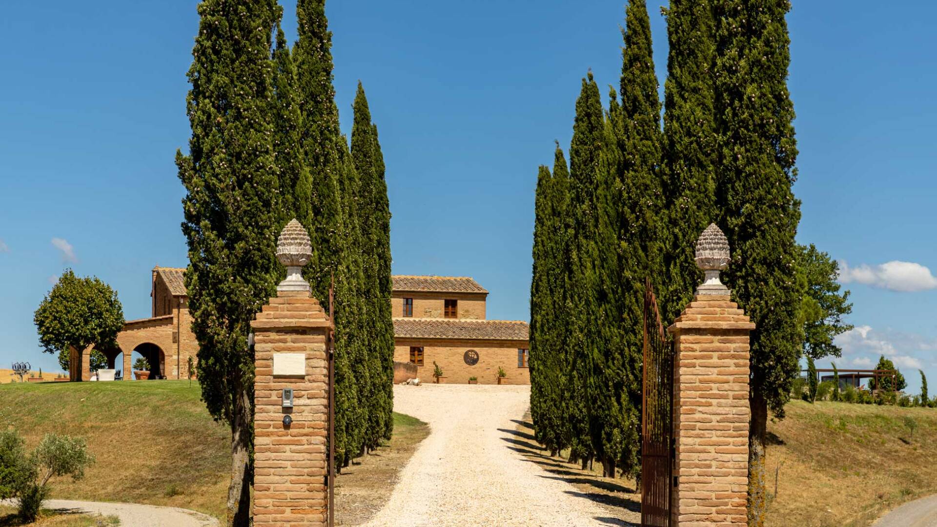 entrance to villa Cortese