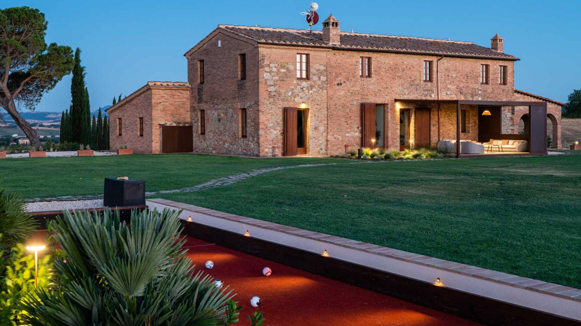 luxury villa in Tuscany