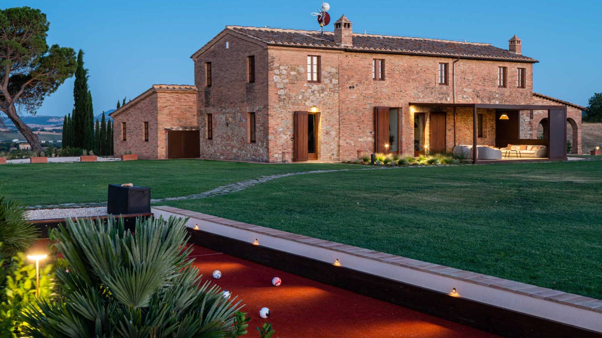 luxury villa in Tuscany
