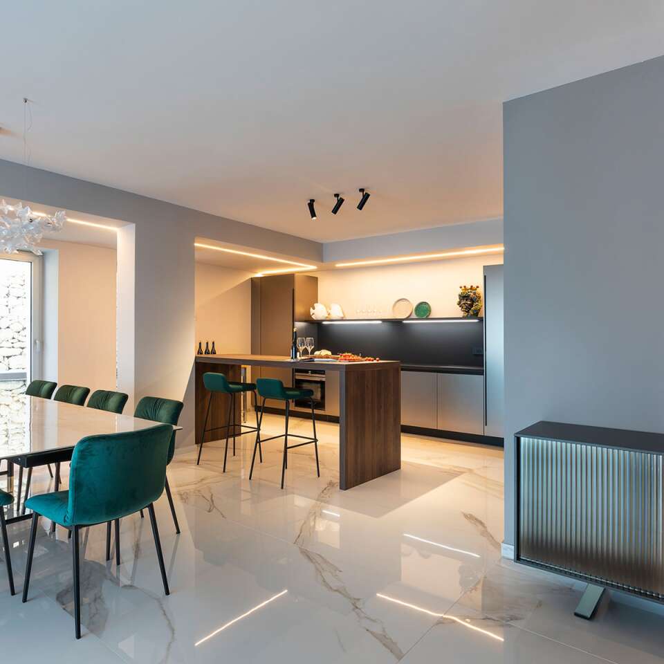 ground floor, dining area 