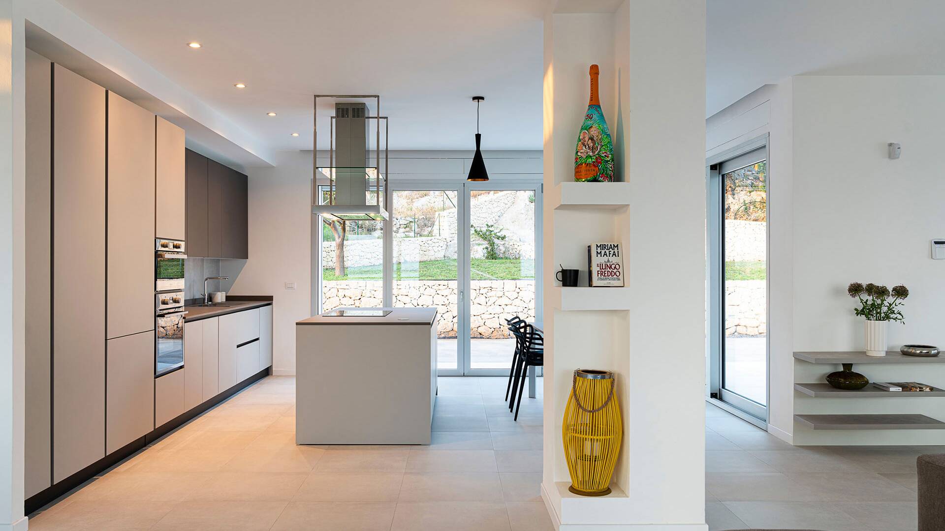 fully equipped kitchen of luxury villa Panecotti