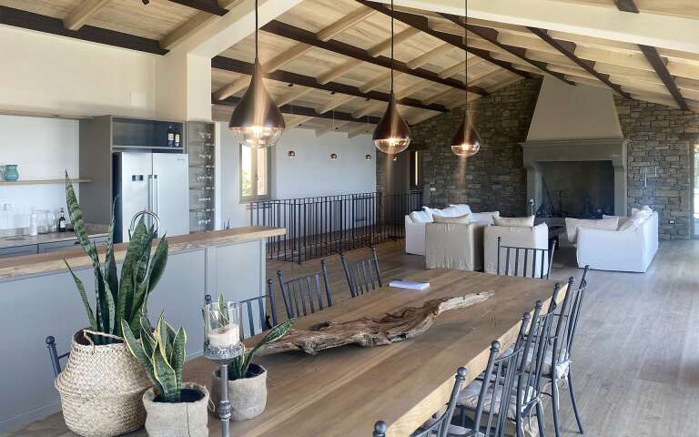 open space, dining area
