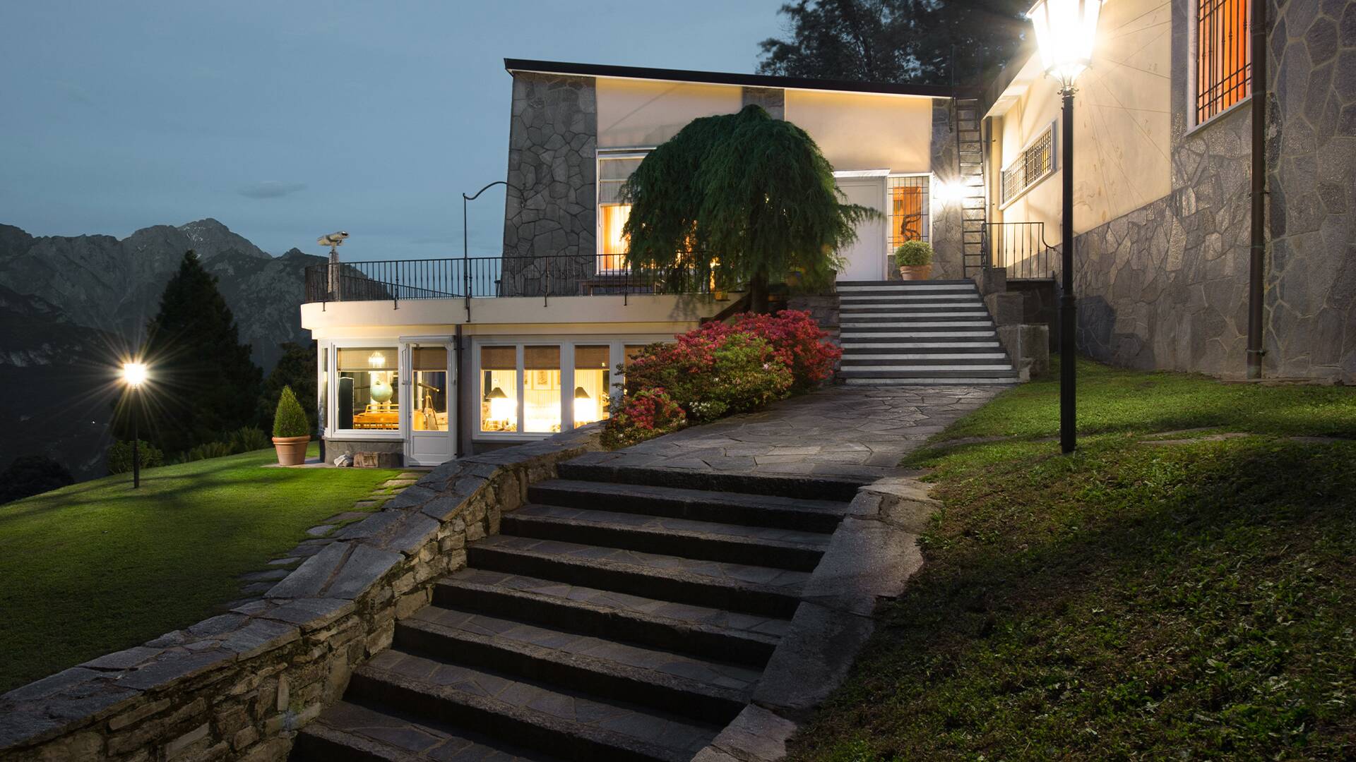 night view luxury Villa Mogano