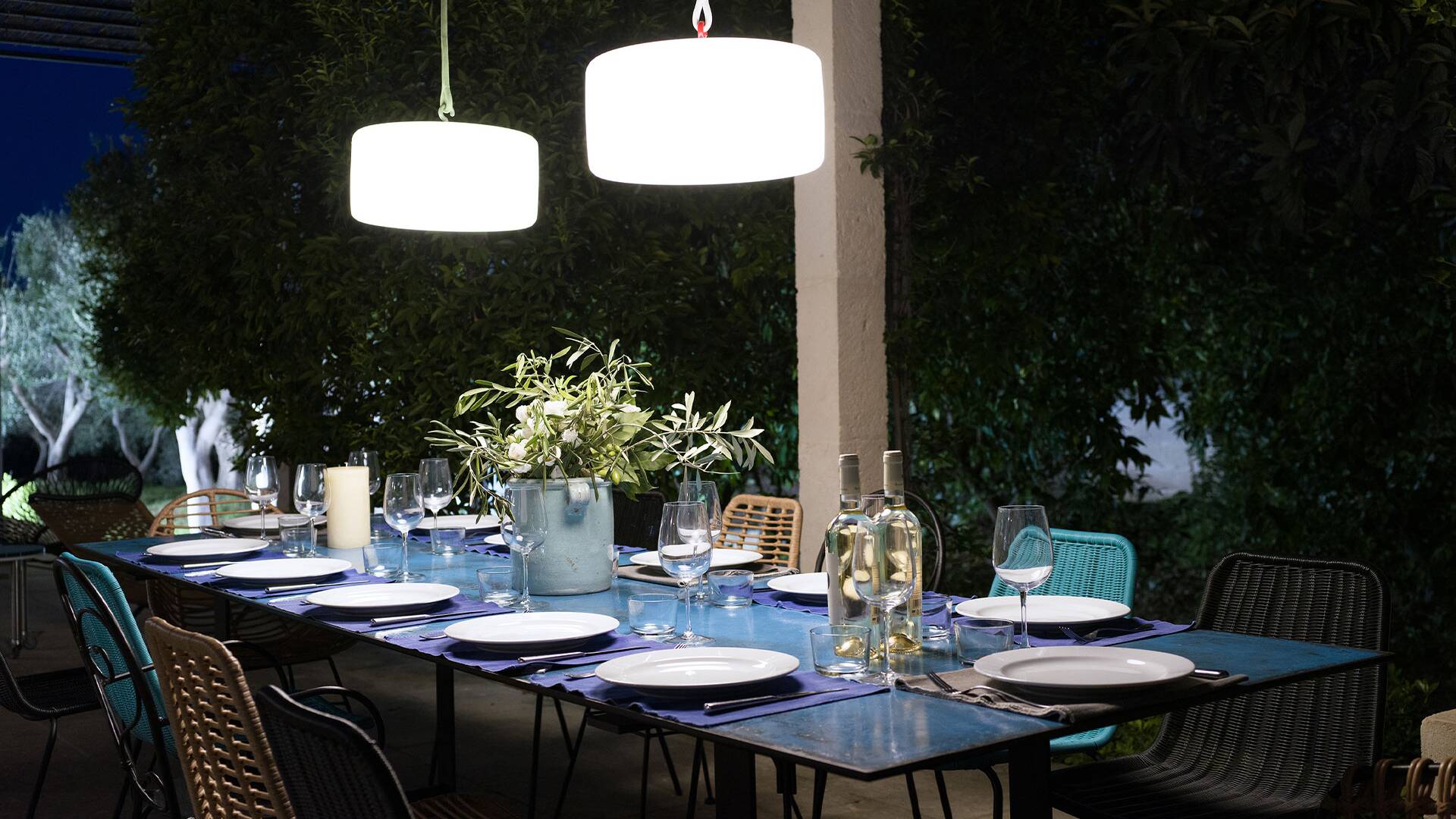 al fresco dining table