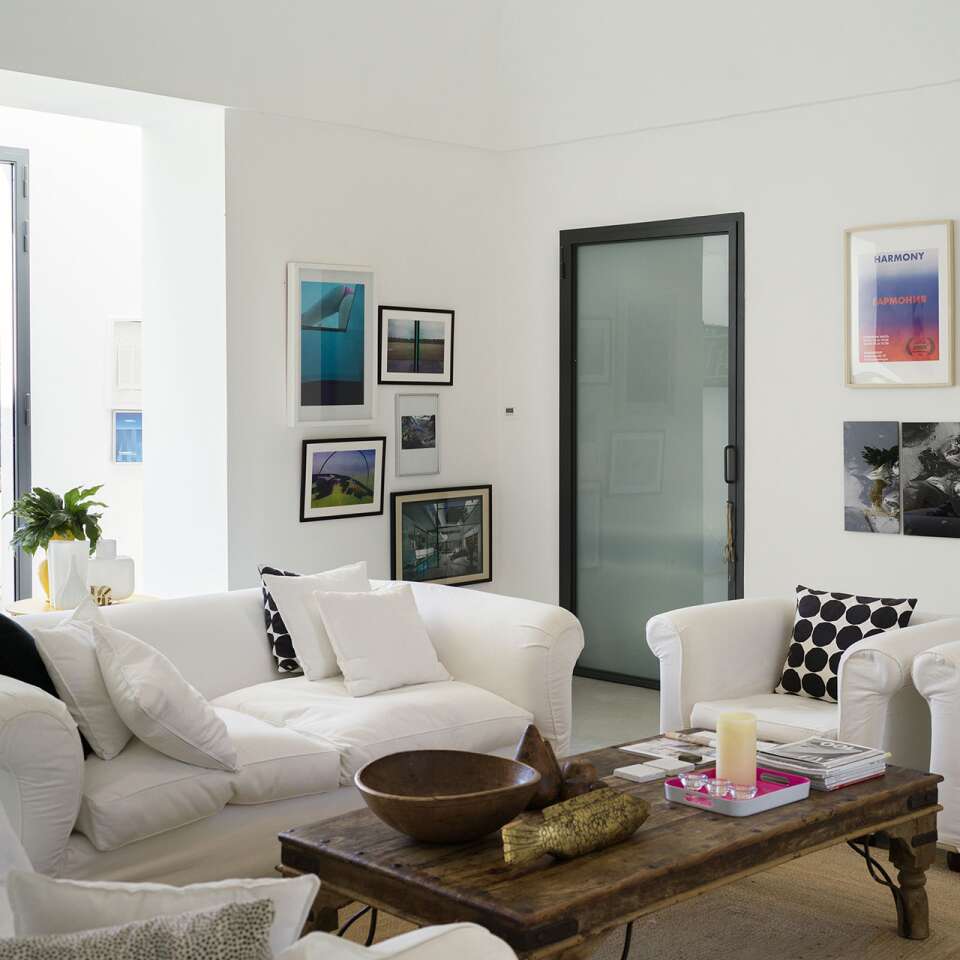 living room with comfortable seating space