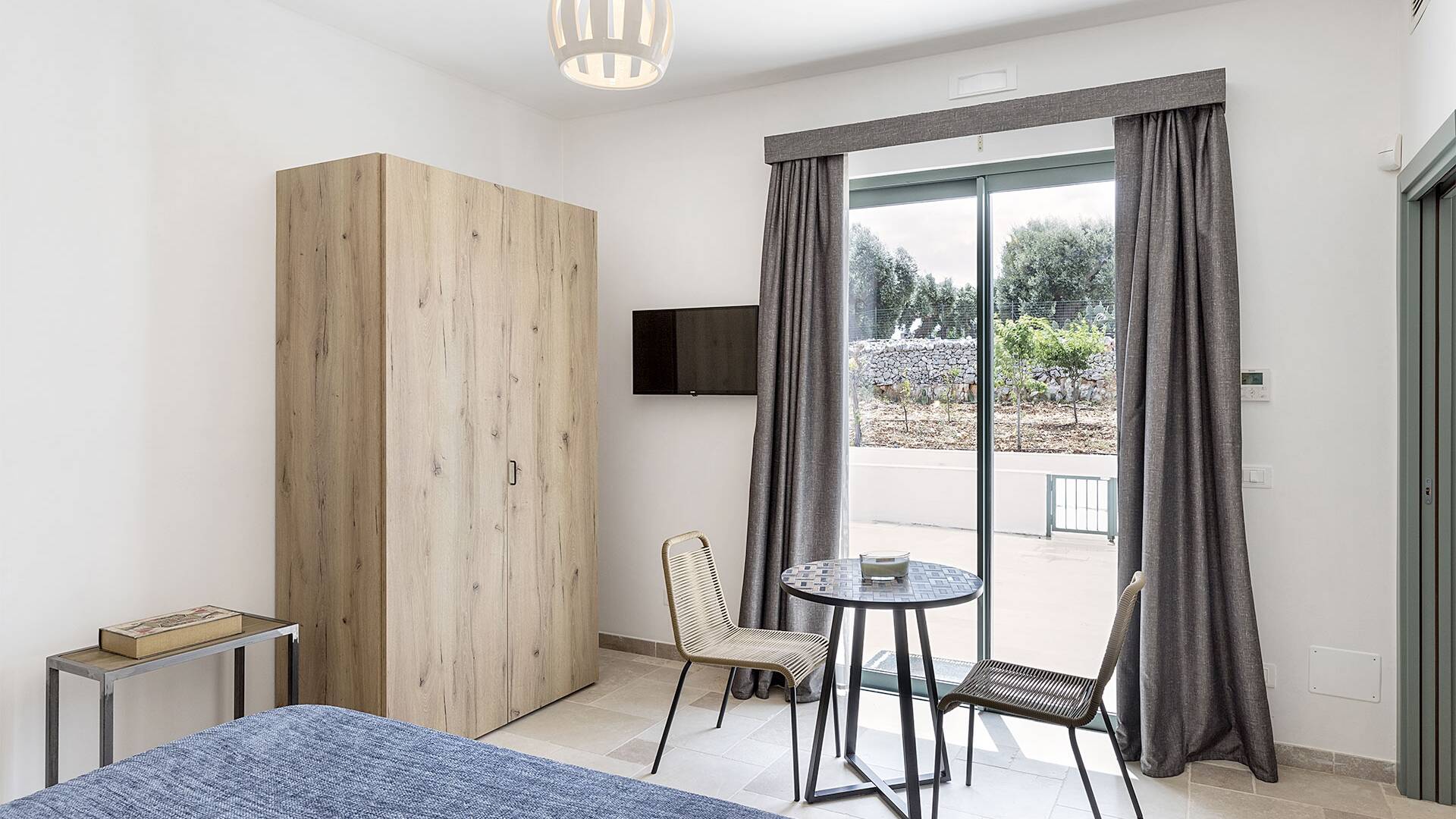 double bedroom, sitting area