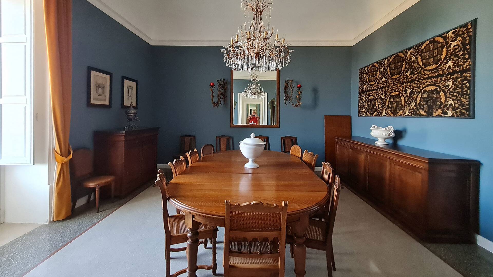 elegant dining room
