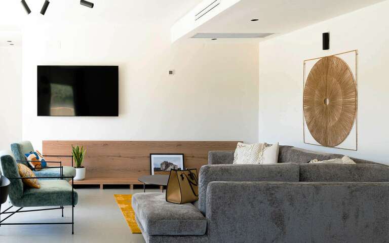 elegant living room 