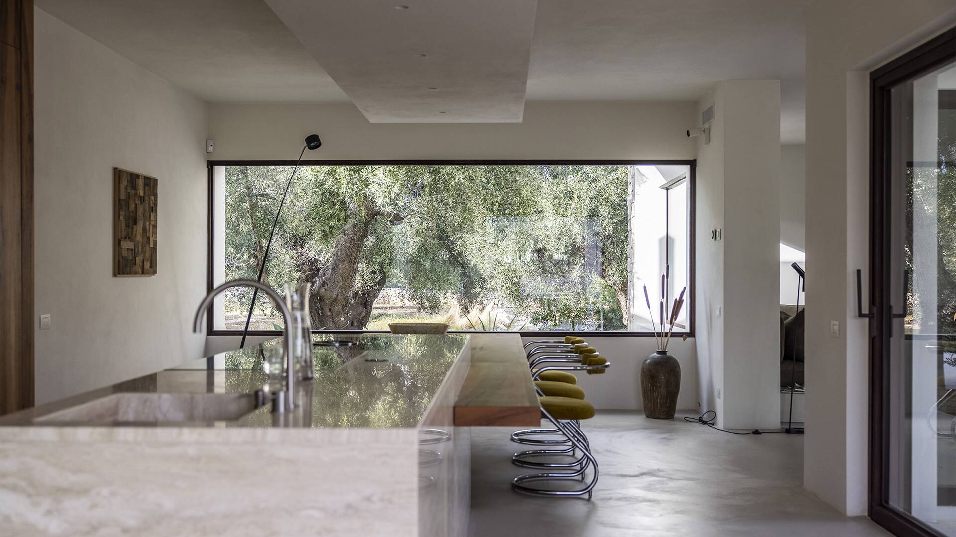 marble kitchen counter with stools