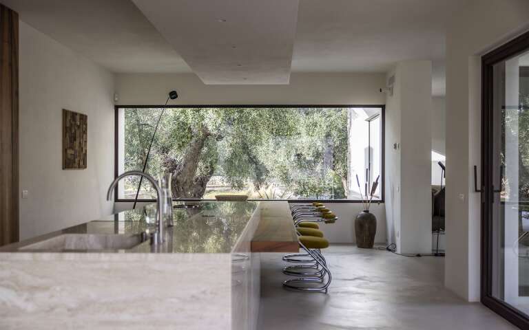 marble kitchen counter with stools