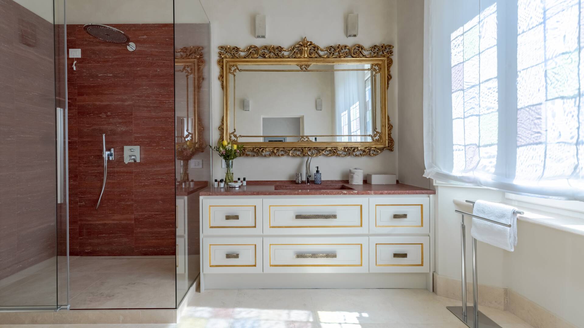 Suite Prete, en suite bathroom