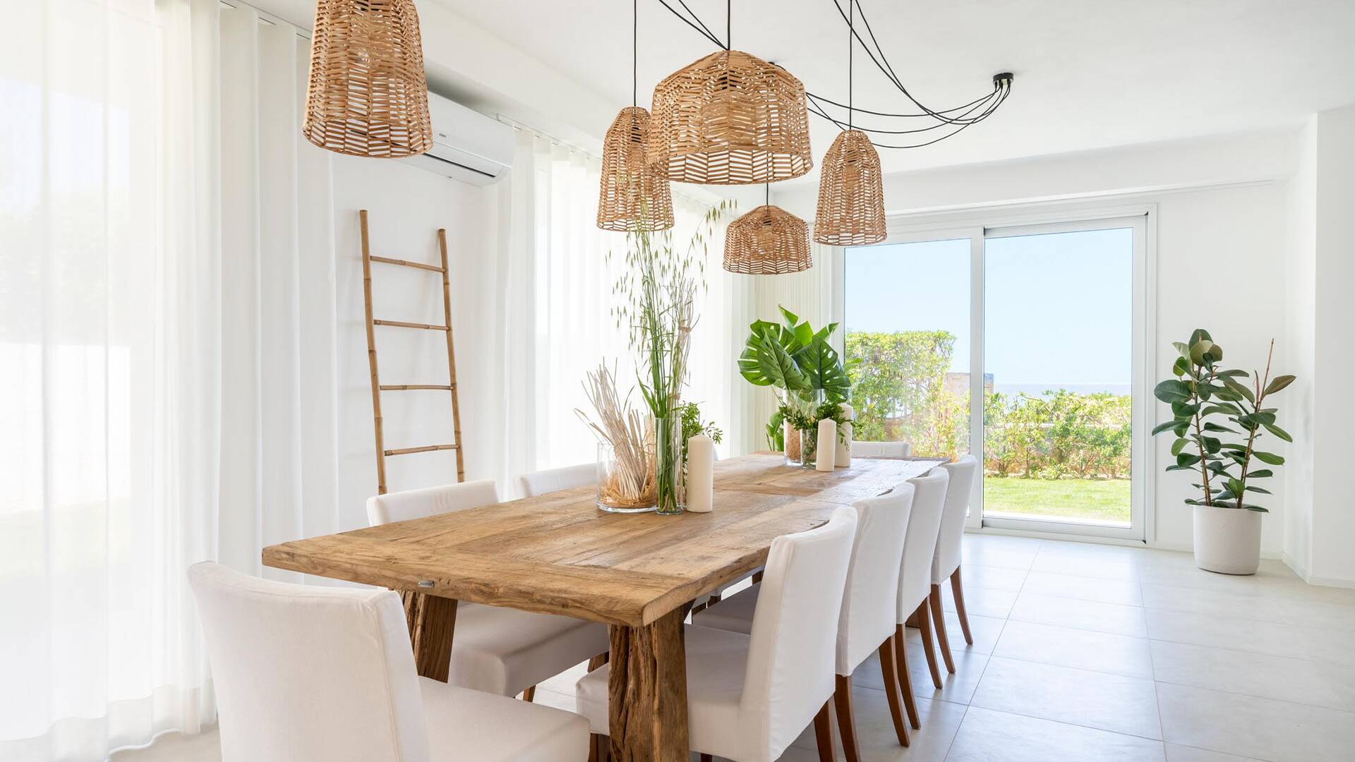 dining area with wooden details