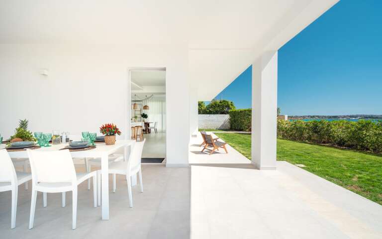 lovely pergola with sea view