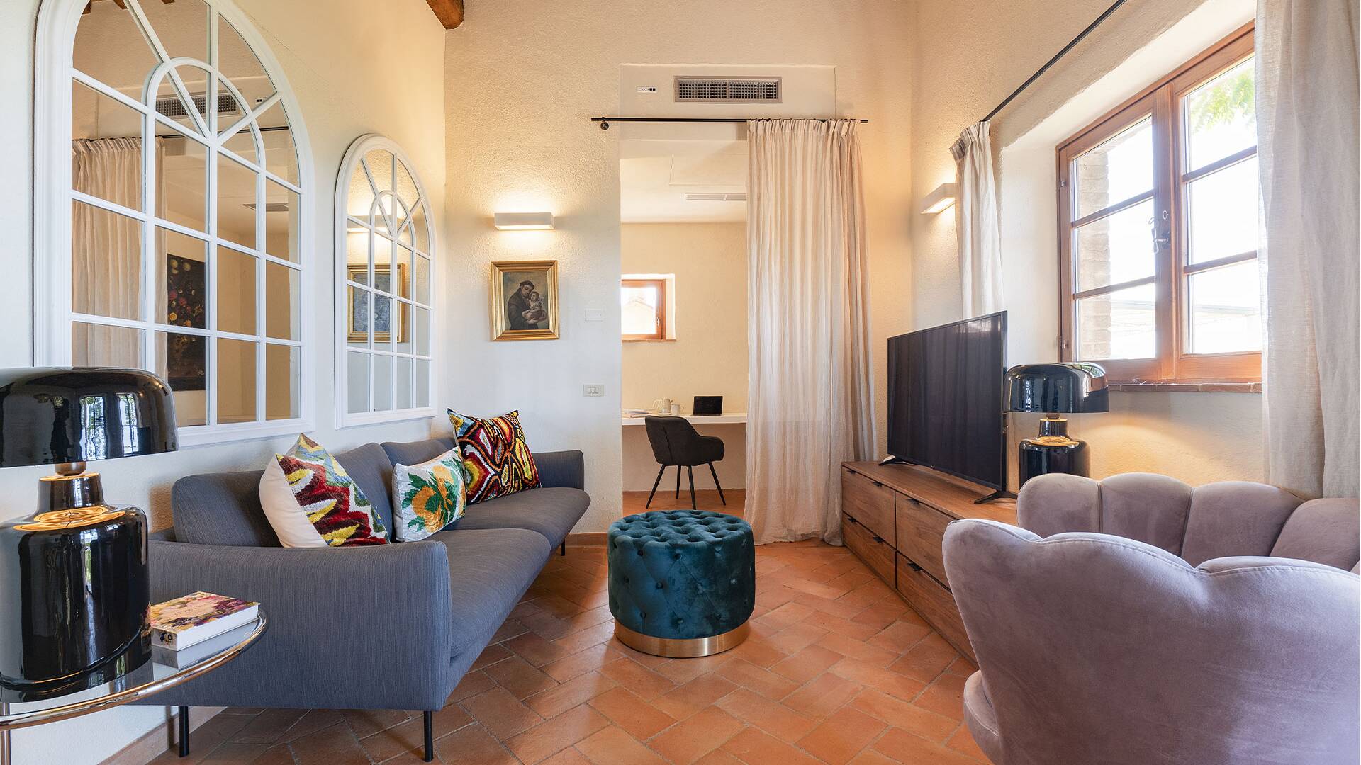 guest house, living room