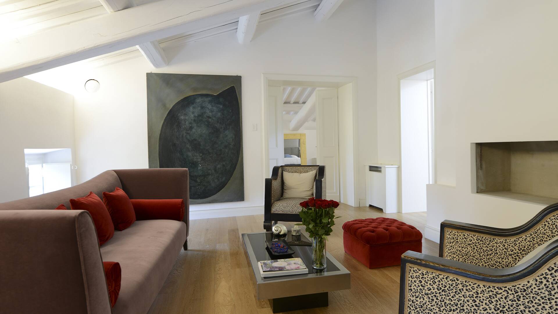 décored sitting area