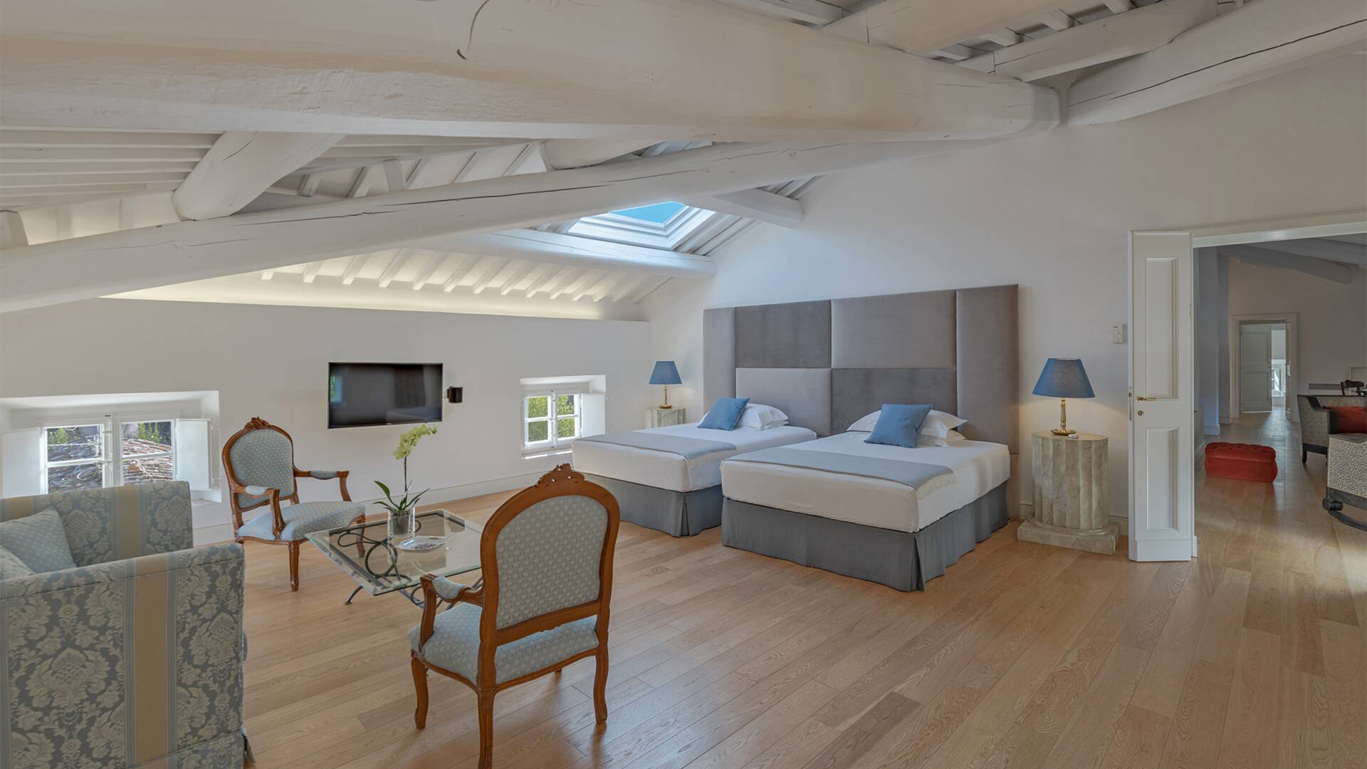 twin bedroom