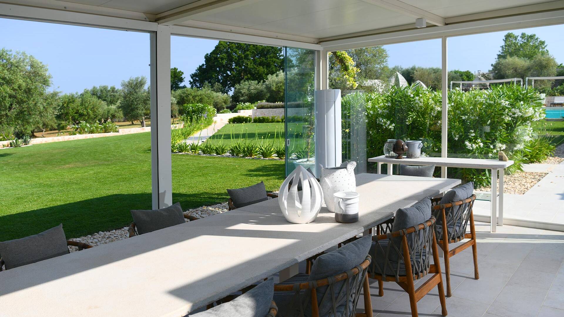 garden living area with large dining table 