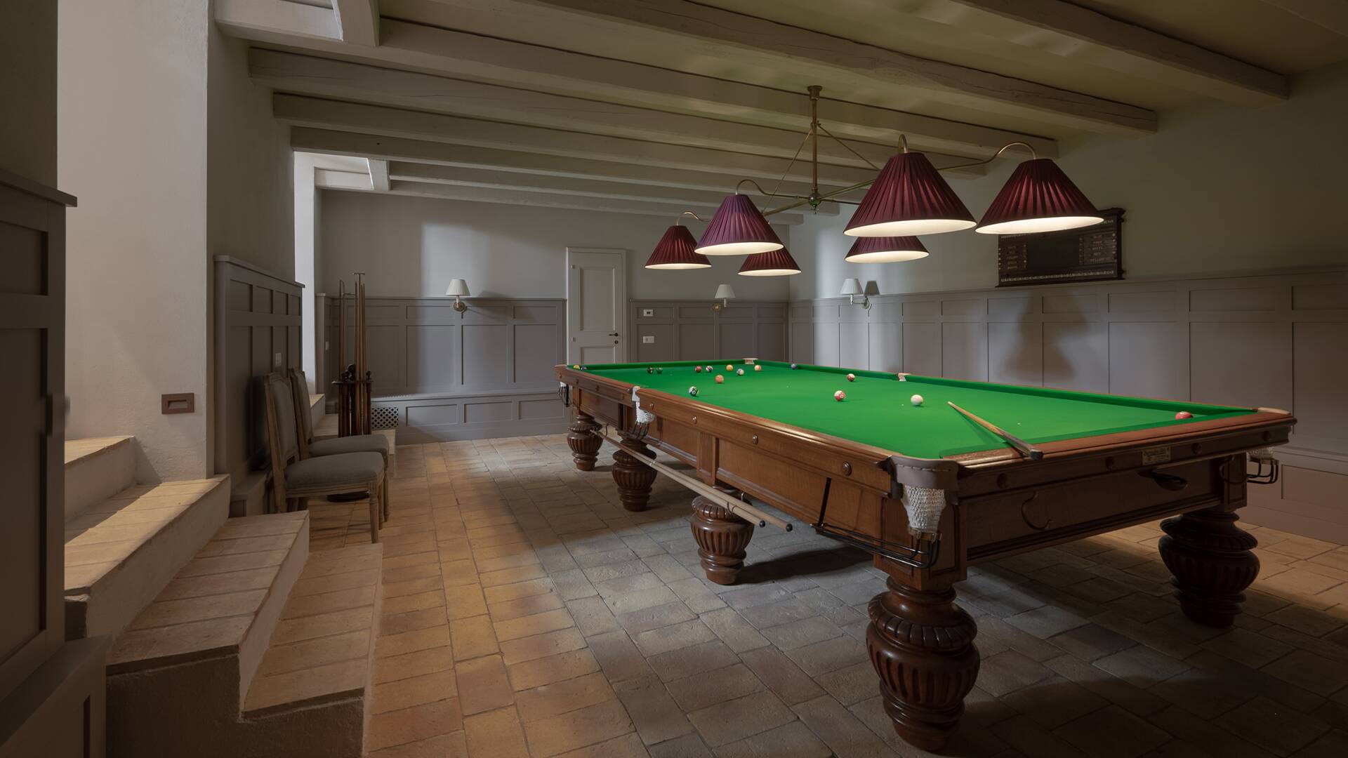 guest house, billiard room