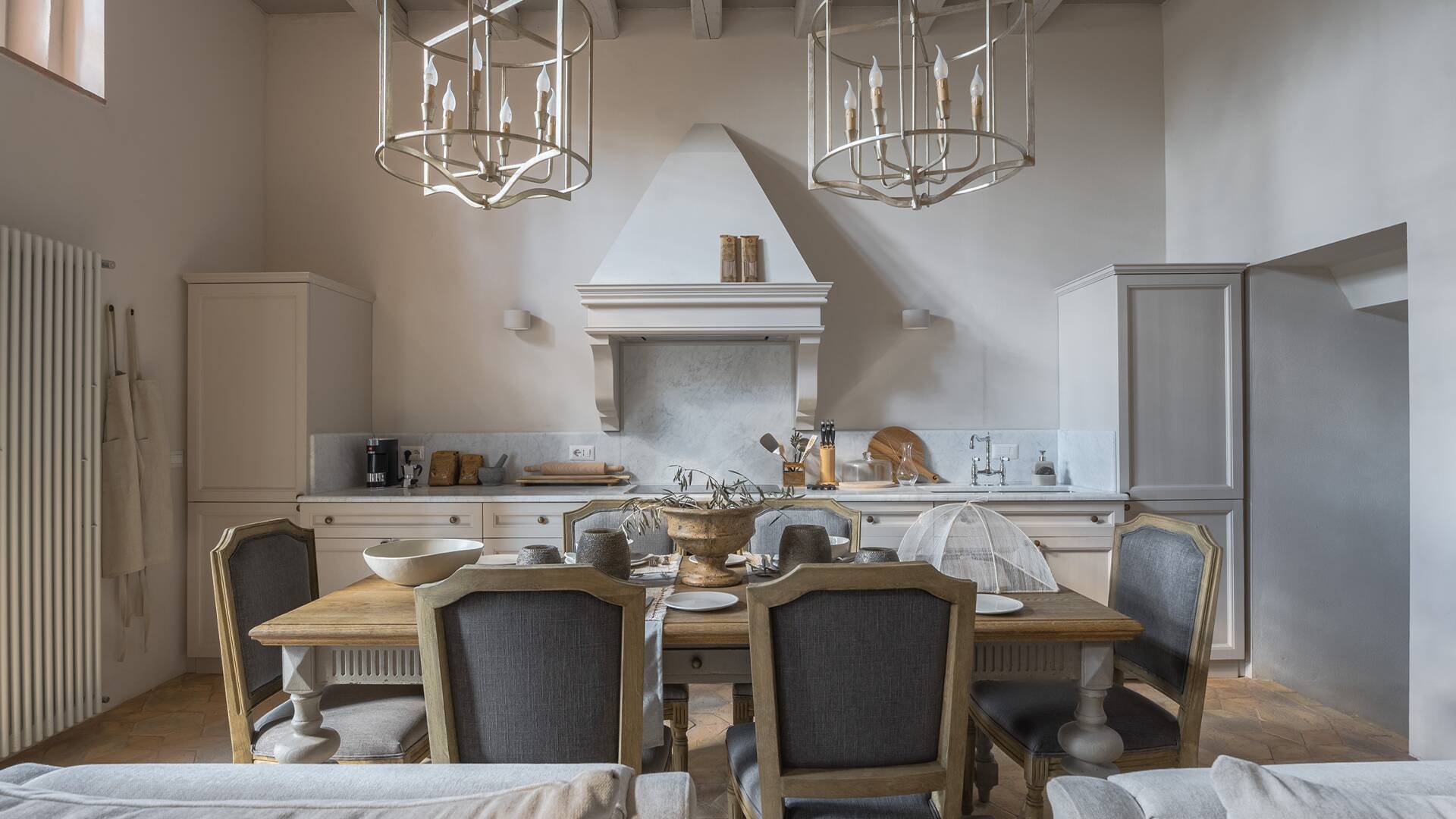 guest house, kitchen and dining area