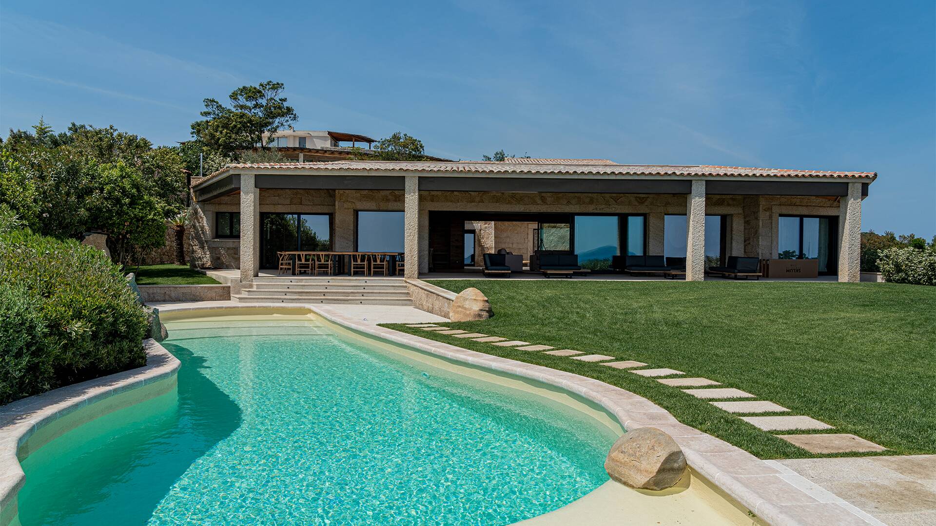 front view luxury villa Libeccio, Sardinia