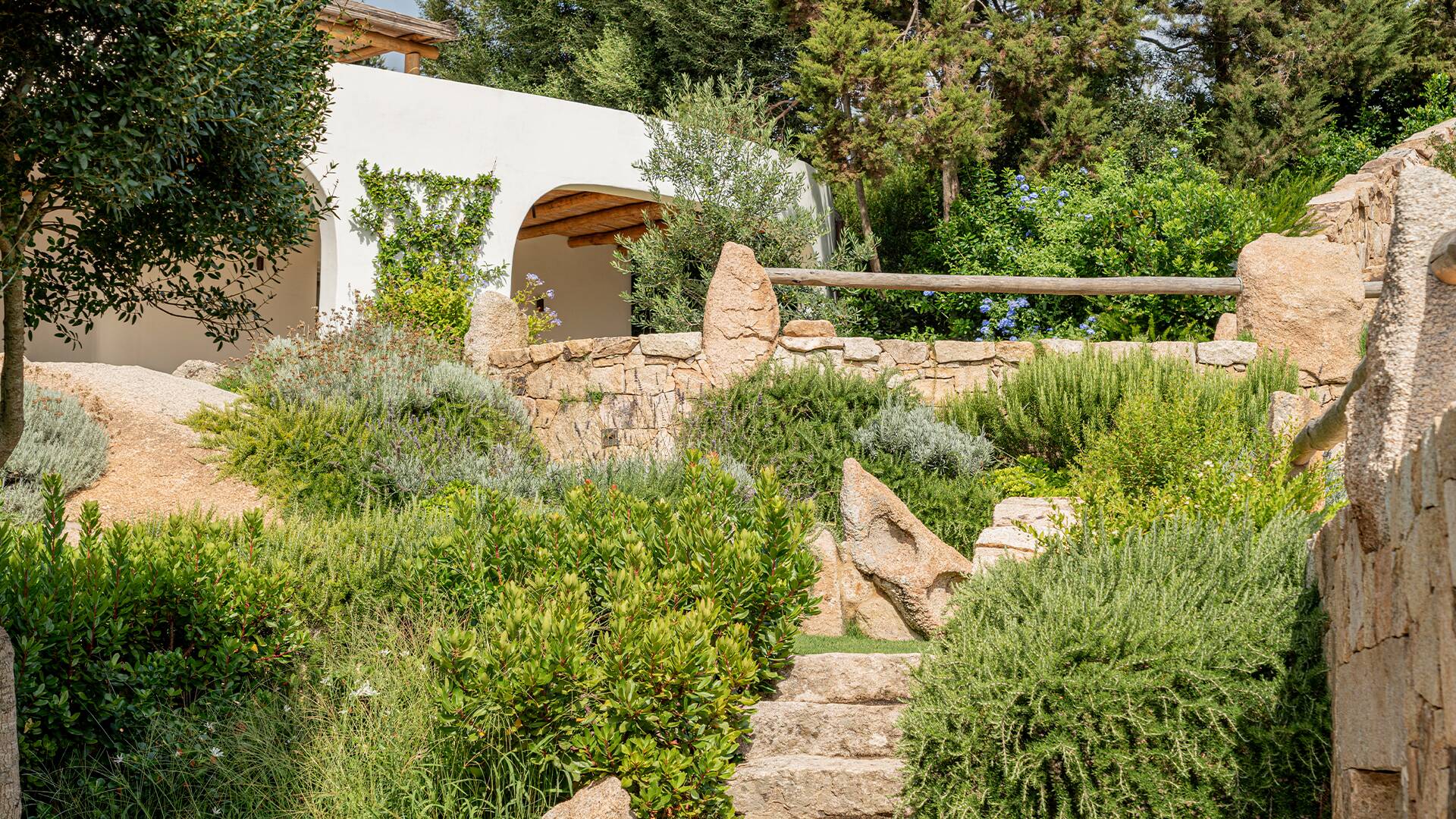 private garden with Sardinian granitic rocks