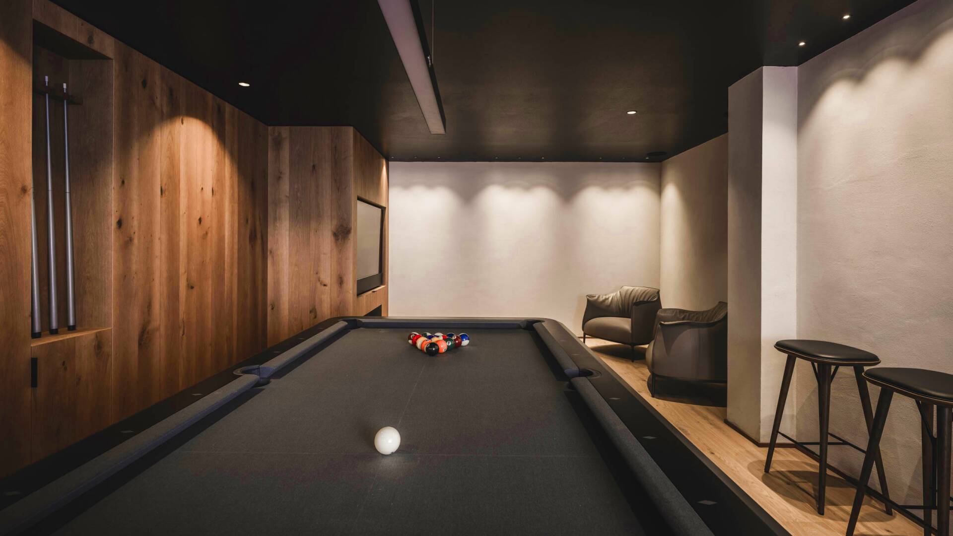 billiard room