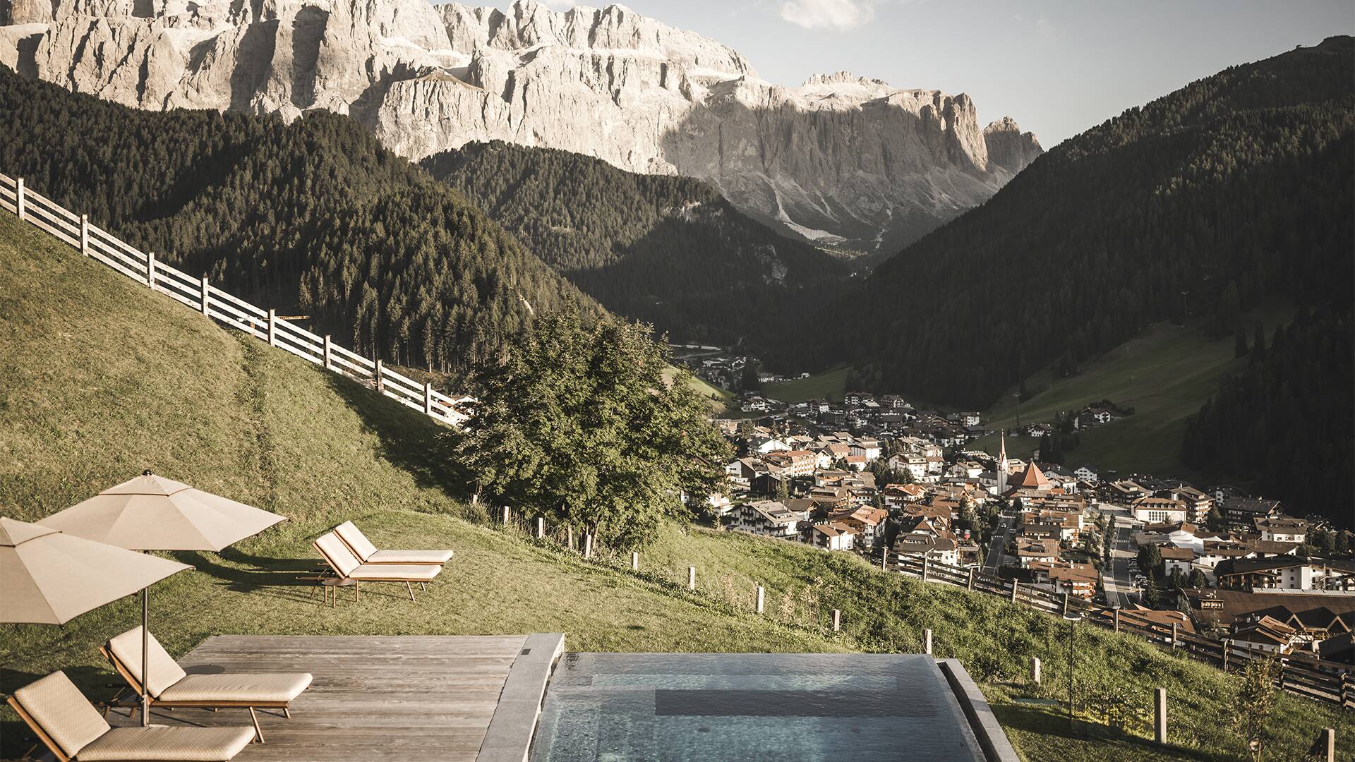 infinity swimming pool with mountain view