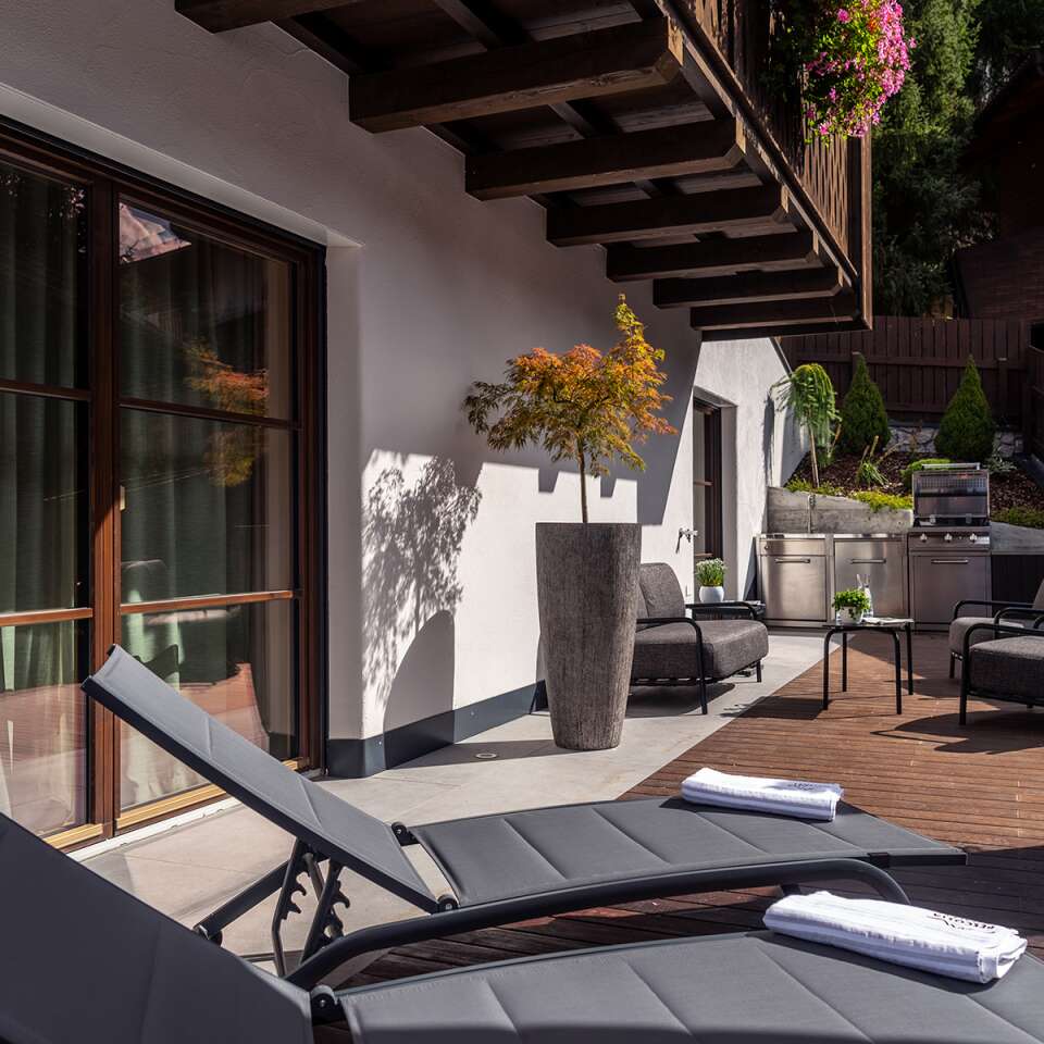 balcony with sunbeds