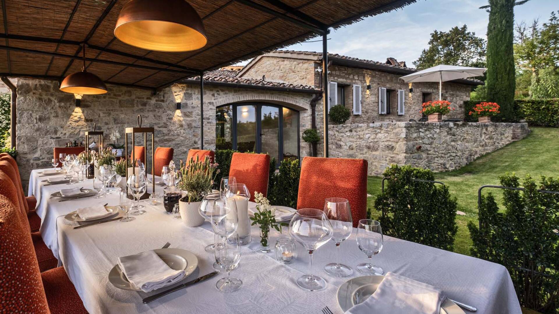 covered alfresco dining area