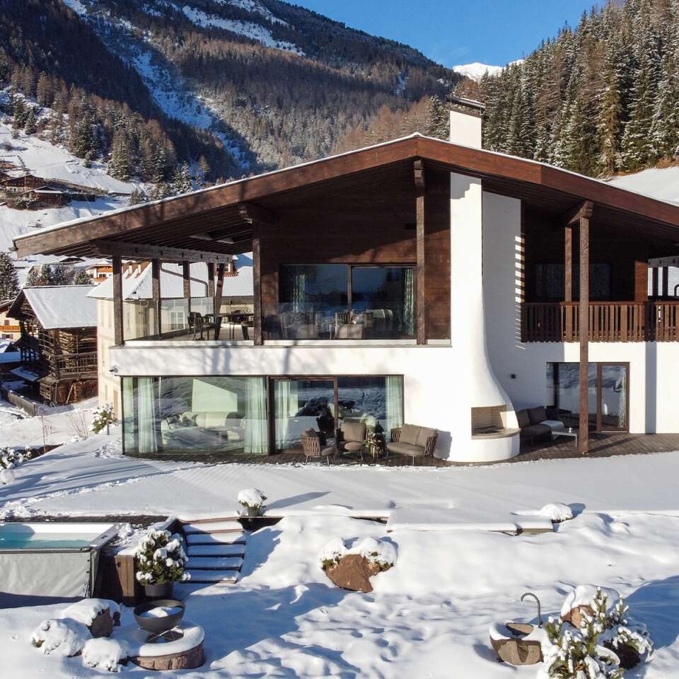 front view luxury Chalet Sambuco