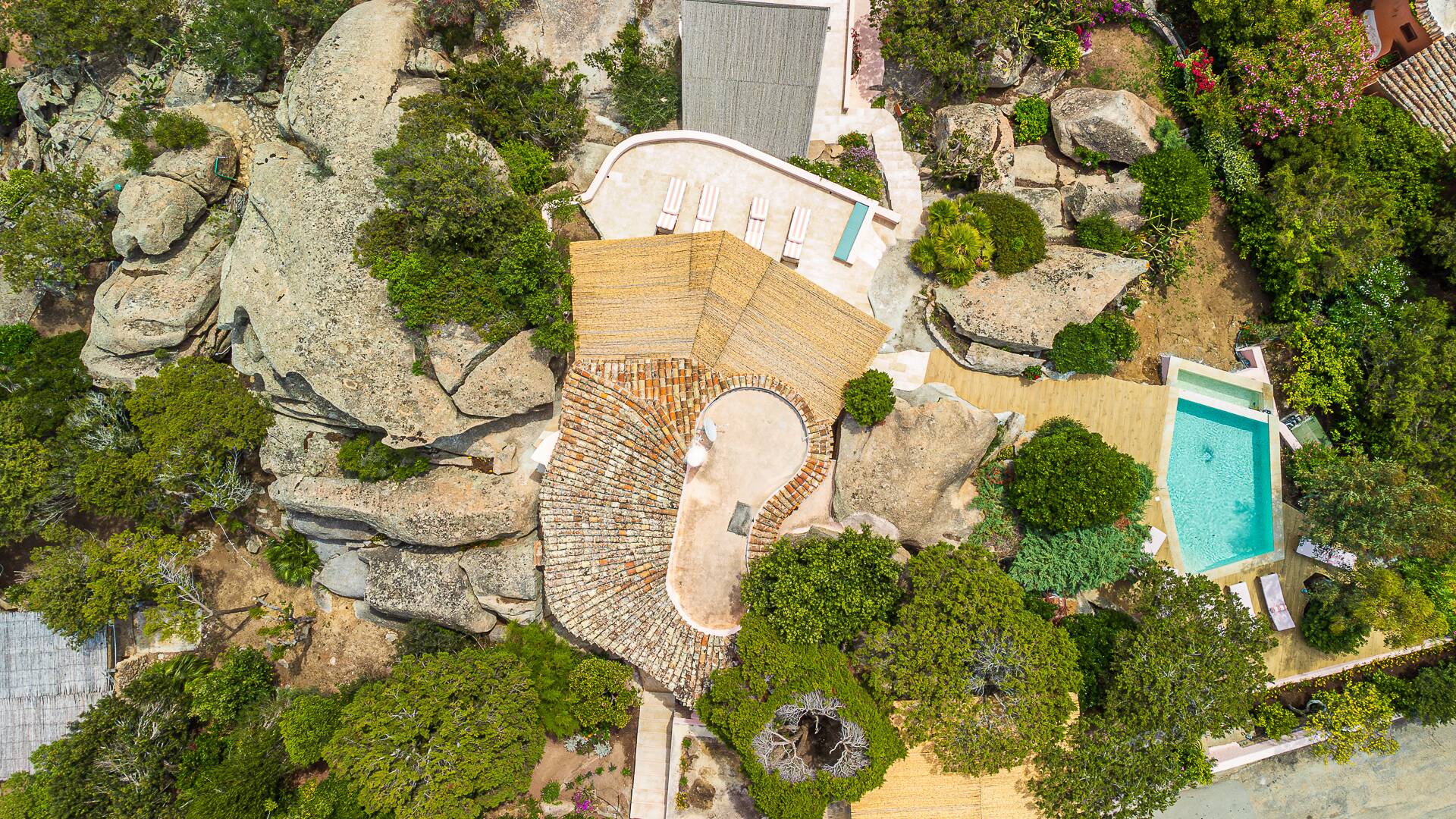 luxury villa Paula for rent in Sardinia