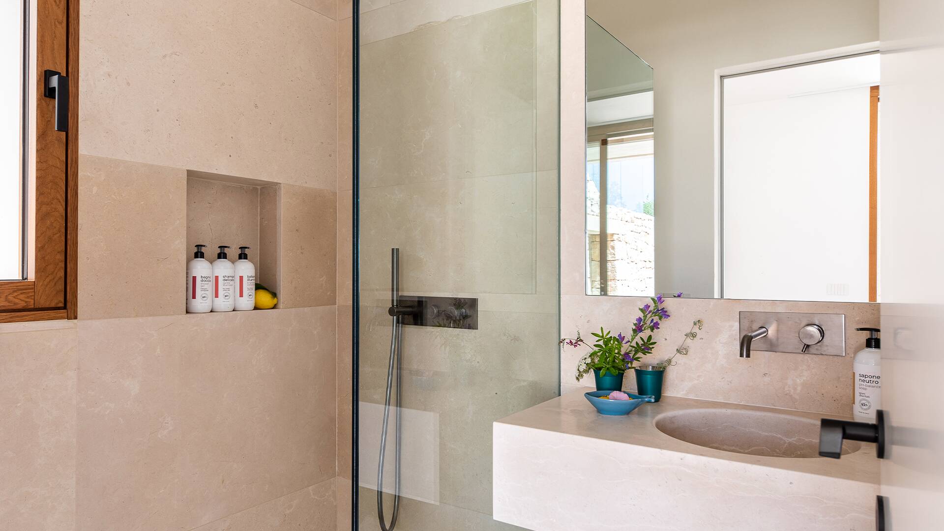 en suite bathroom