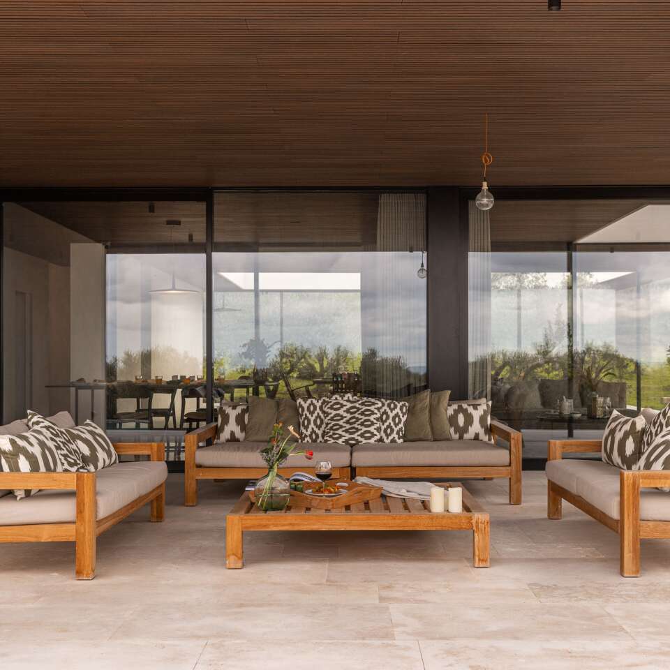 outdoor sitting area