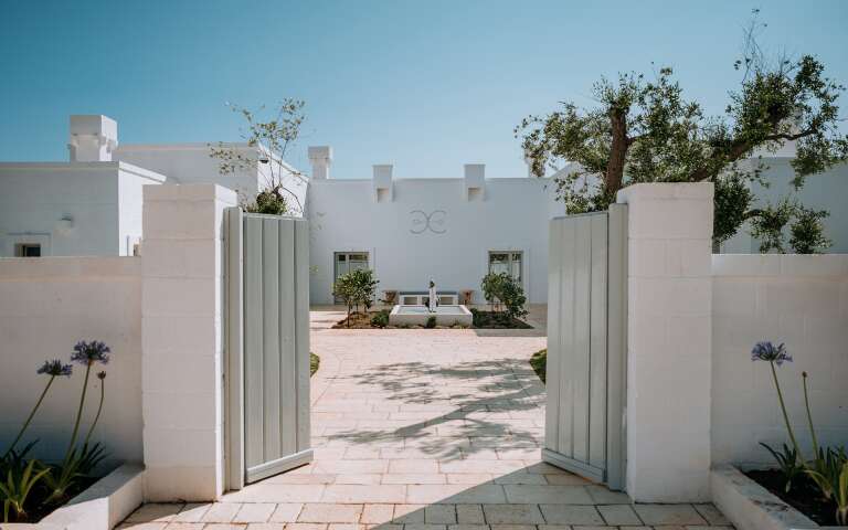 entrance to luxury villa Dragonella
