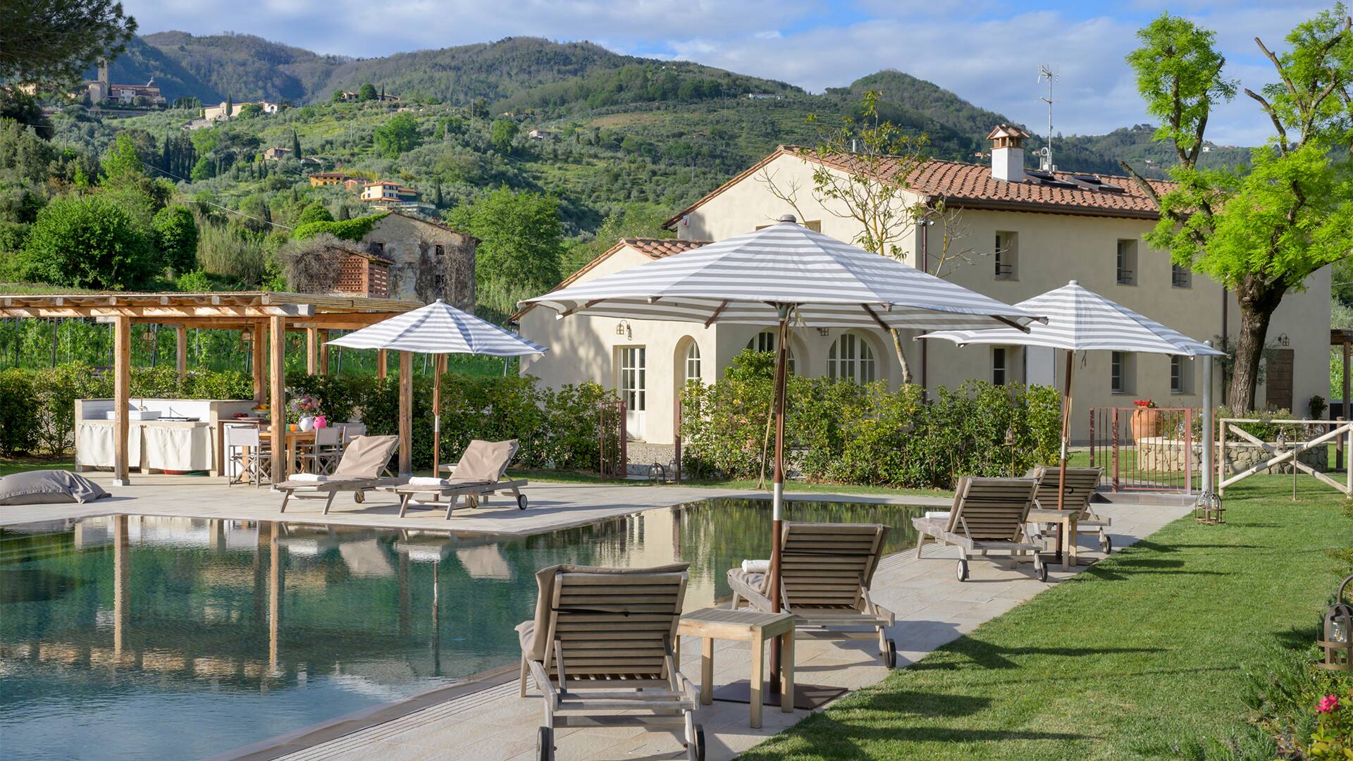 luxury vacation Villa Monteca, Tuscany