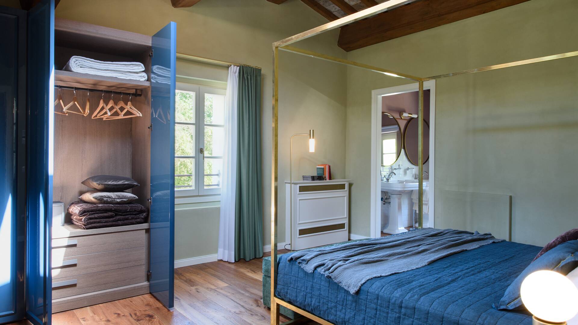 Glicine Suite: double bedroom