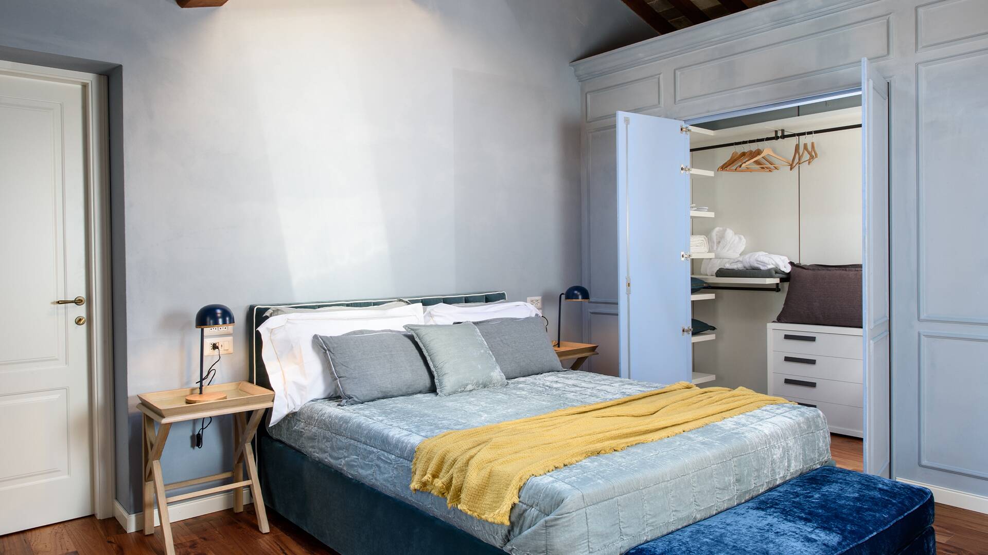 Fiordaliso Suite with large walk-in cabin
