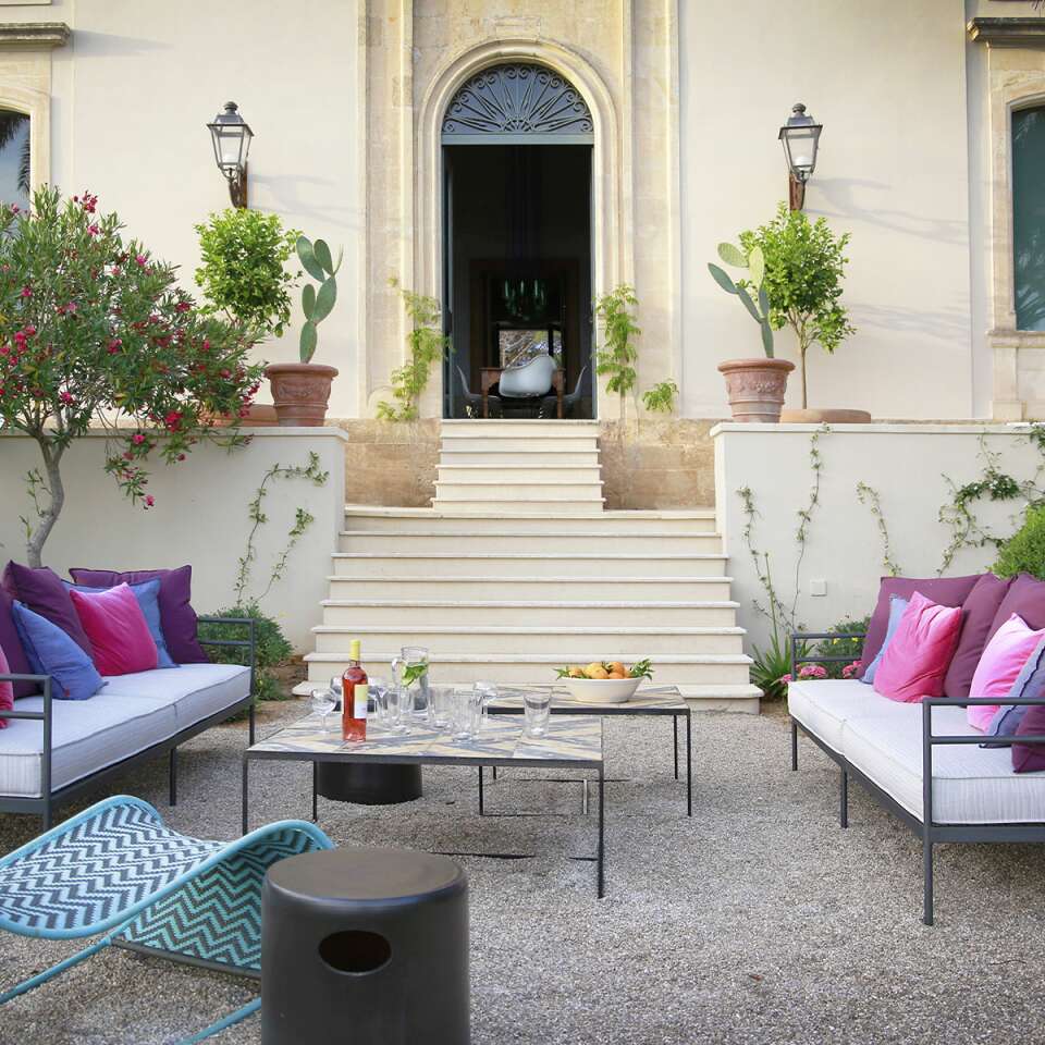 Certosa, entrance to the villa