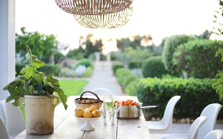 Certosa, alfresco dining area