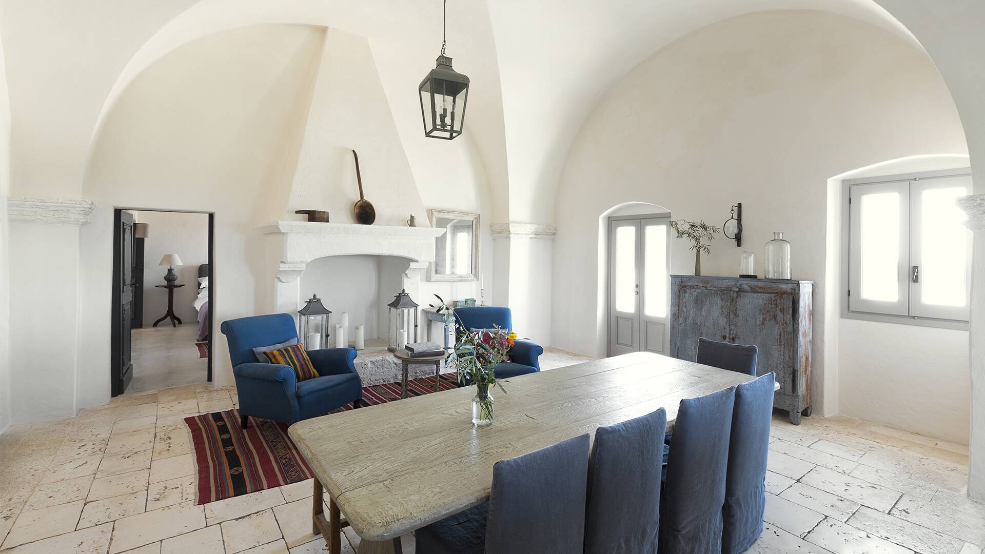 main villa, dining area with fireplace on the first floor